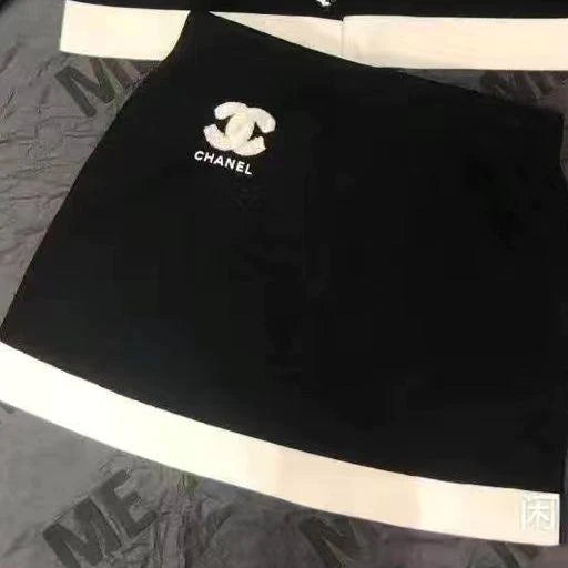 New Women's Clothing French Knitted Cardigan Sweater Skirt Fashion Two-Piece Suit 1024030607