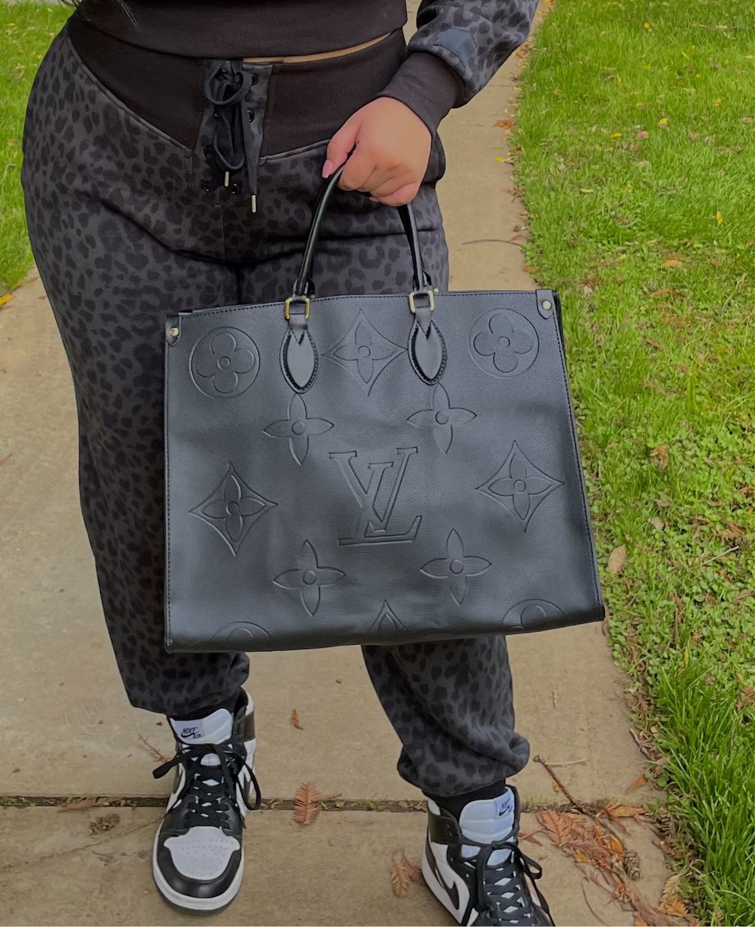 Handmade Leather Handbag On The Go Black Empreinte GM