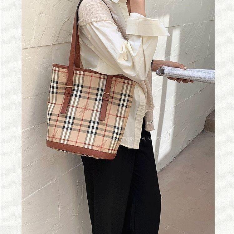 New Bucket Shoulder Handbag Fashion Versatile Classic Check Women's Bag 1024031513