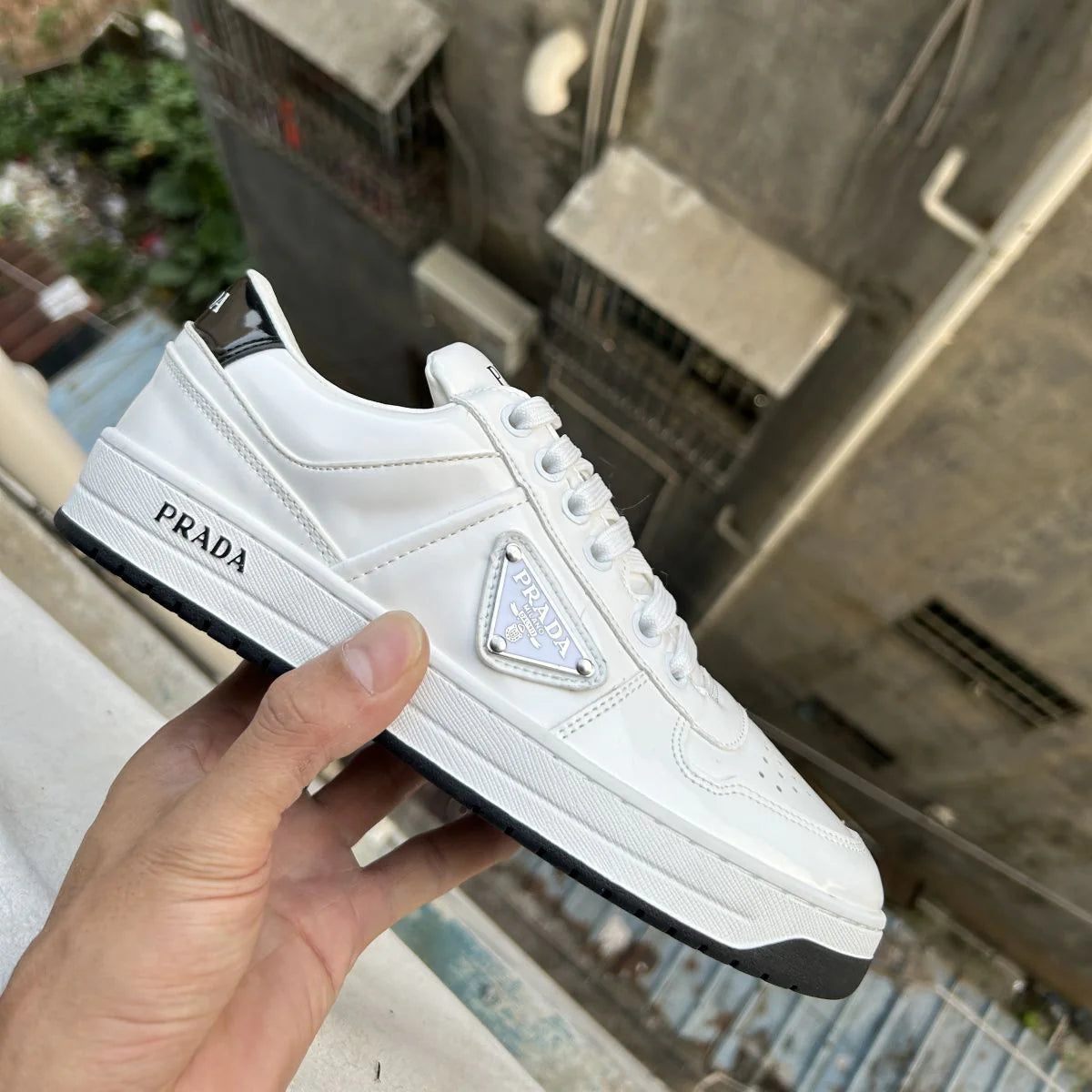 P New Women's Shoes Casual Shoes Triangle Buckle Lace-up Sneakers 1024060508