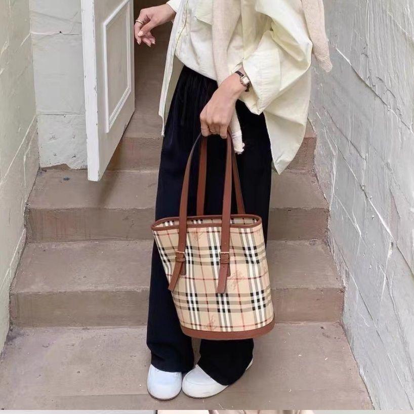New Bucket Shoulder Handbag Fashion Versatile Classic Check Women's Bag 1024031513