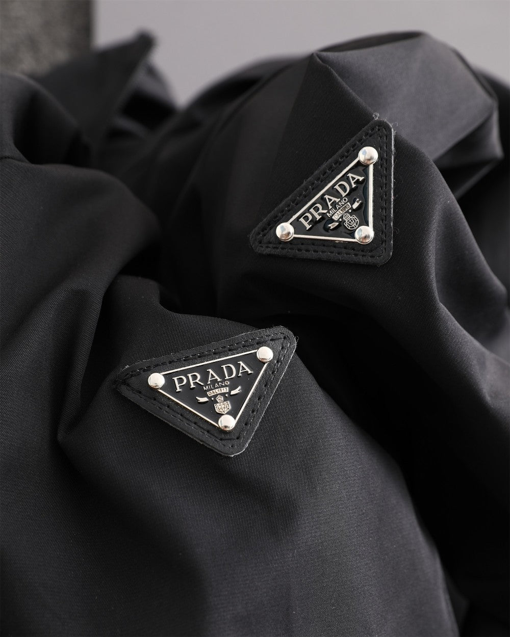 PR Triangular logo red tape hooded jacket 1824100701