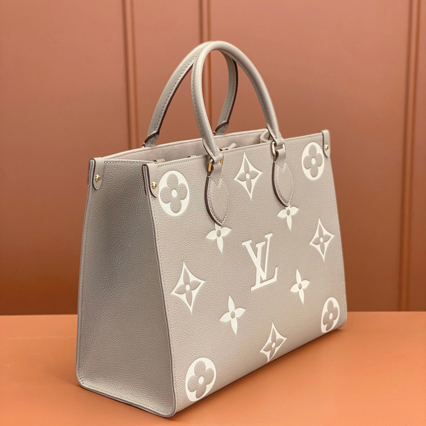 Gray high-looking portable bag 071