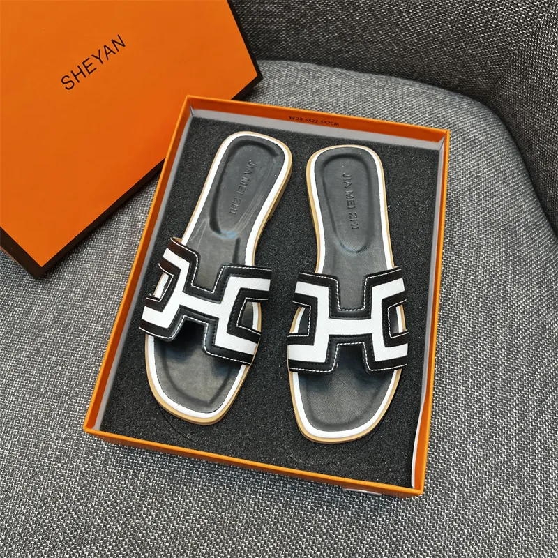 Fashion thick-soled beach slippers 9000904002