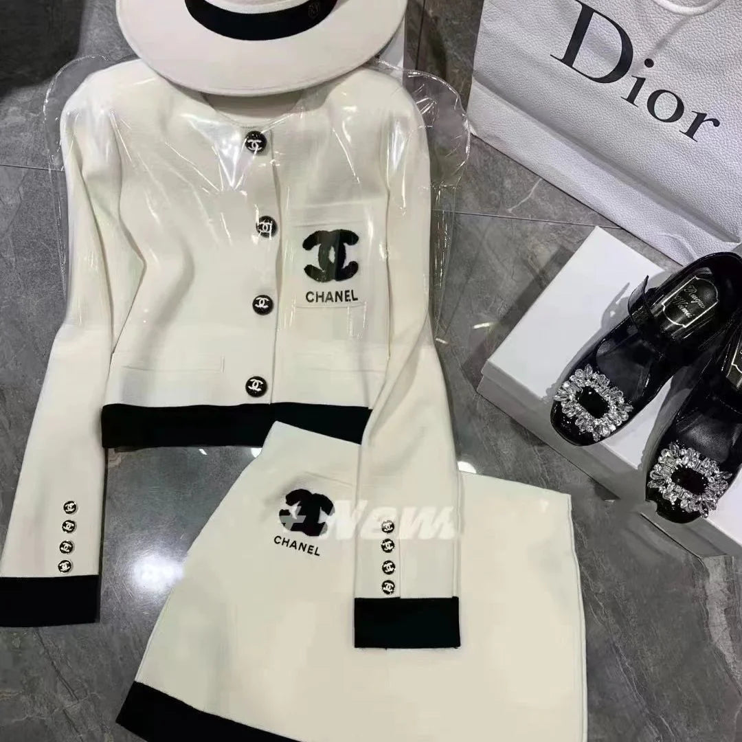 New Women's Clothing French Knitted Cardigan Sweater Skirt Fashion Two-Piece Suit 1024030607