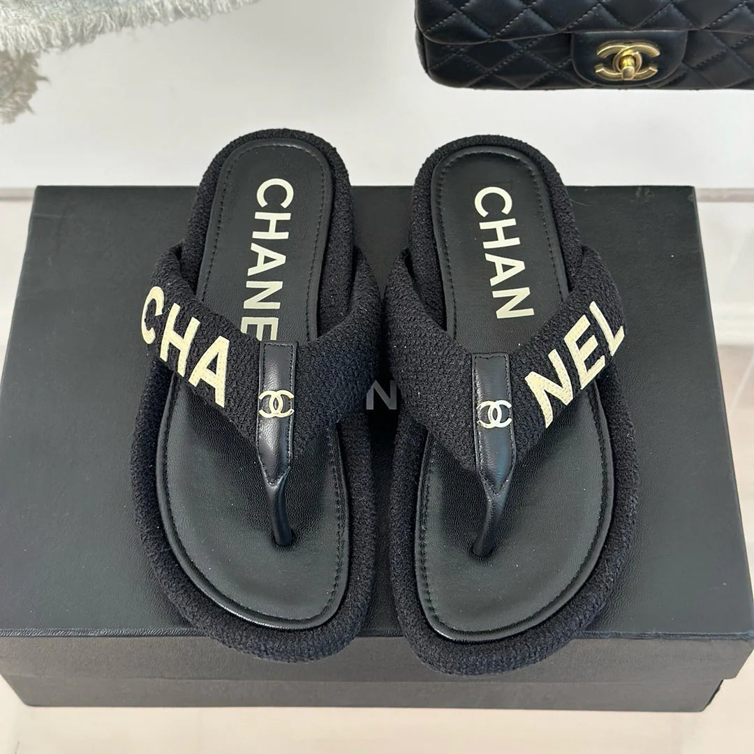 Fashion and versatile sandals 1024041505