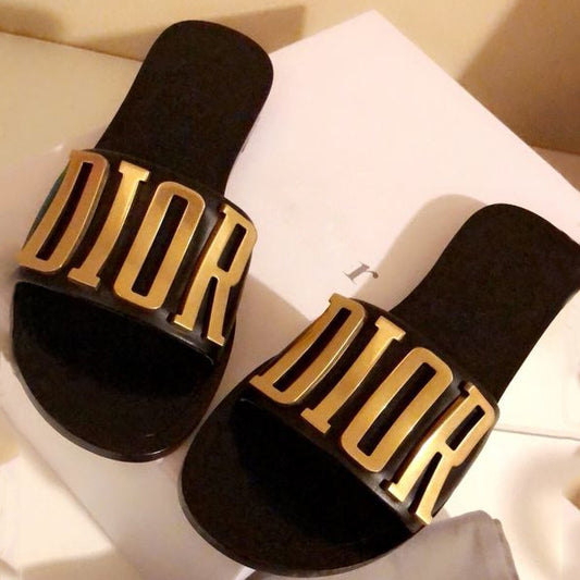 New top metal buckle sandals retro platform sandals and slippers fashion slippers