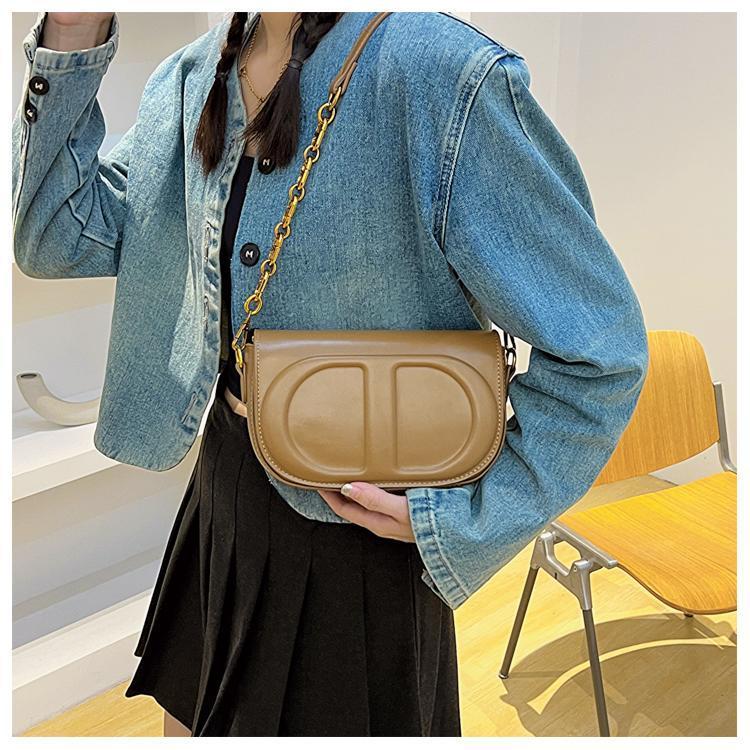New Fashion Shoulder Crossbody Saddle Bag 1024070320