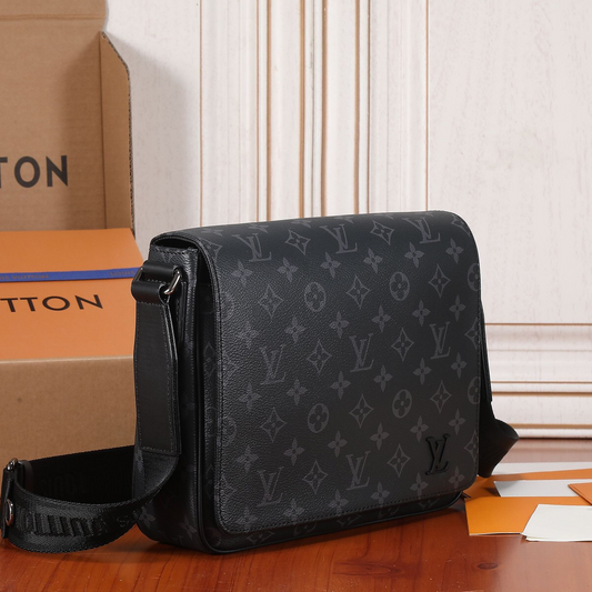 New fashion all-match one-shoulder diagonal high-end messenger bag