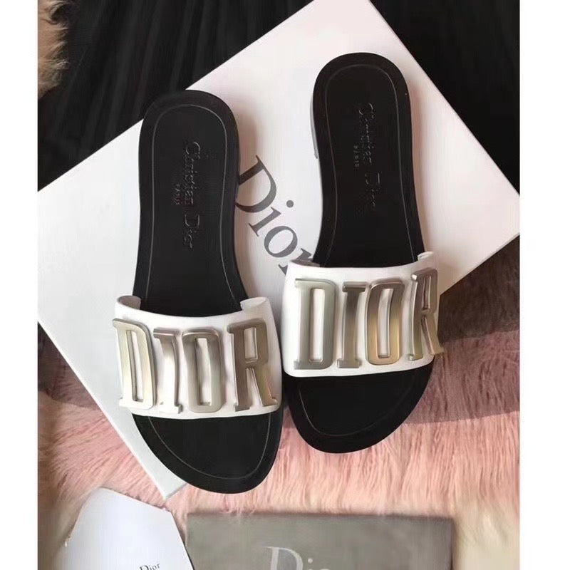 New top metal buckle sandals retro platform sandals and slippers fashion slippers