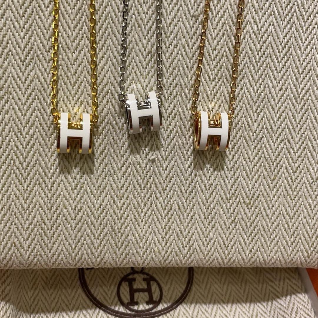 New Entry Luxury Enamel H Letter Clavicle Necklace 1024031209