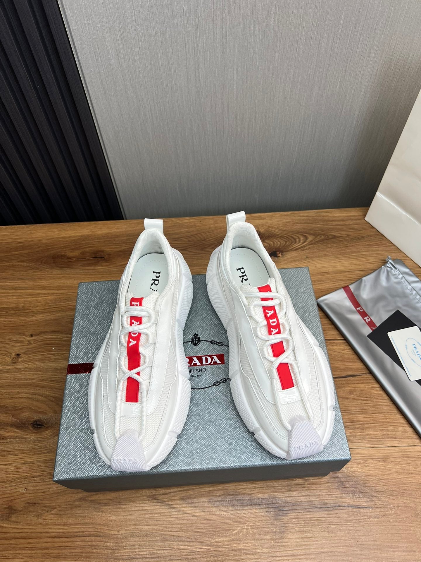 PR patent leather and mesh lace-up sneakers 0724111901