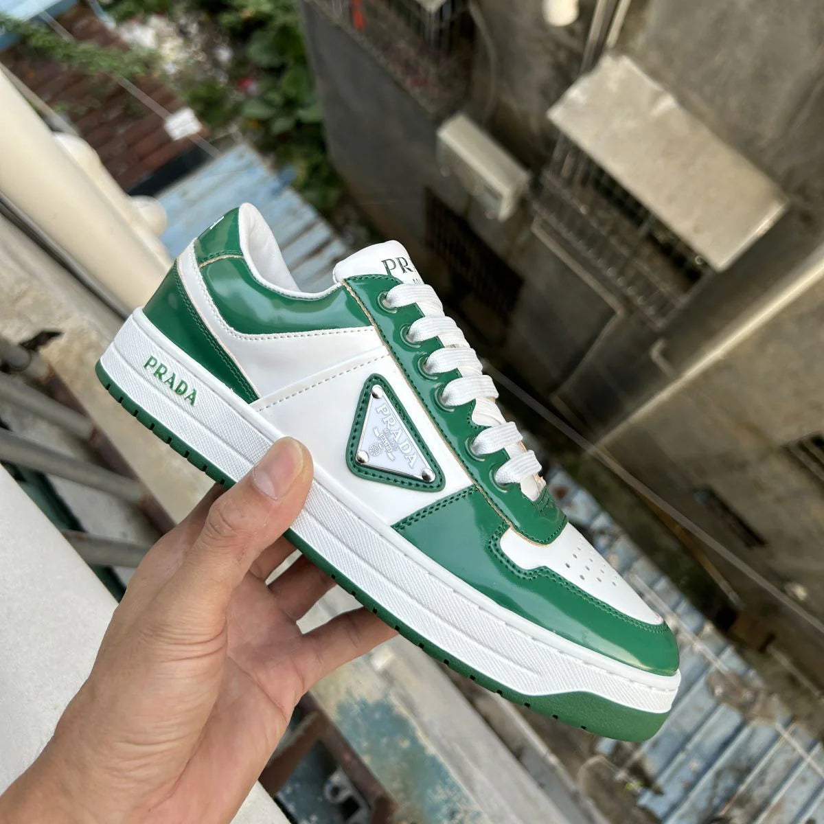 P New Women's Shoes Casual Shoes Triangle Buckle Lace-up Sneakers 1024060508