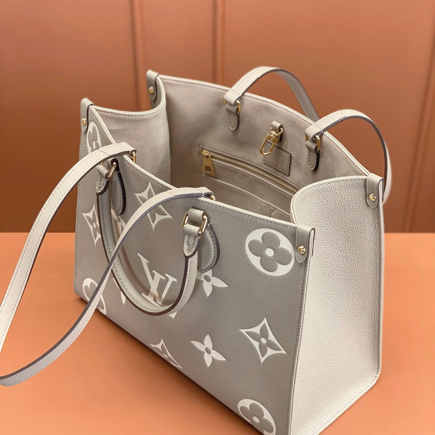 Gray high-looking portable bag 071