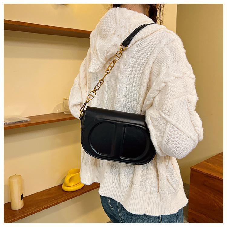 New Fashion Shoulder Crossbody Saddle Bag 1024070320