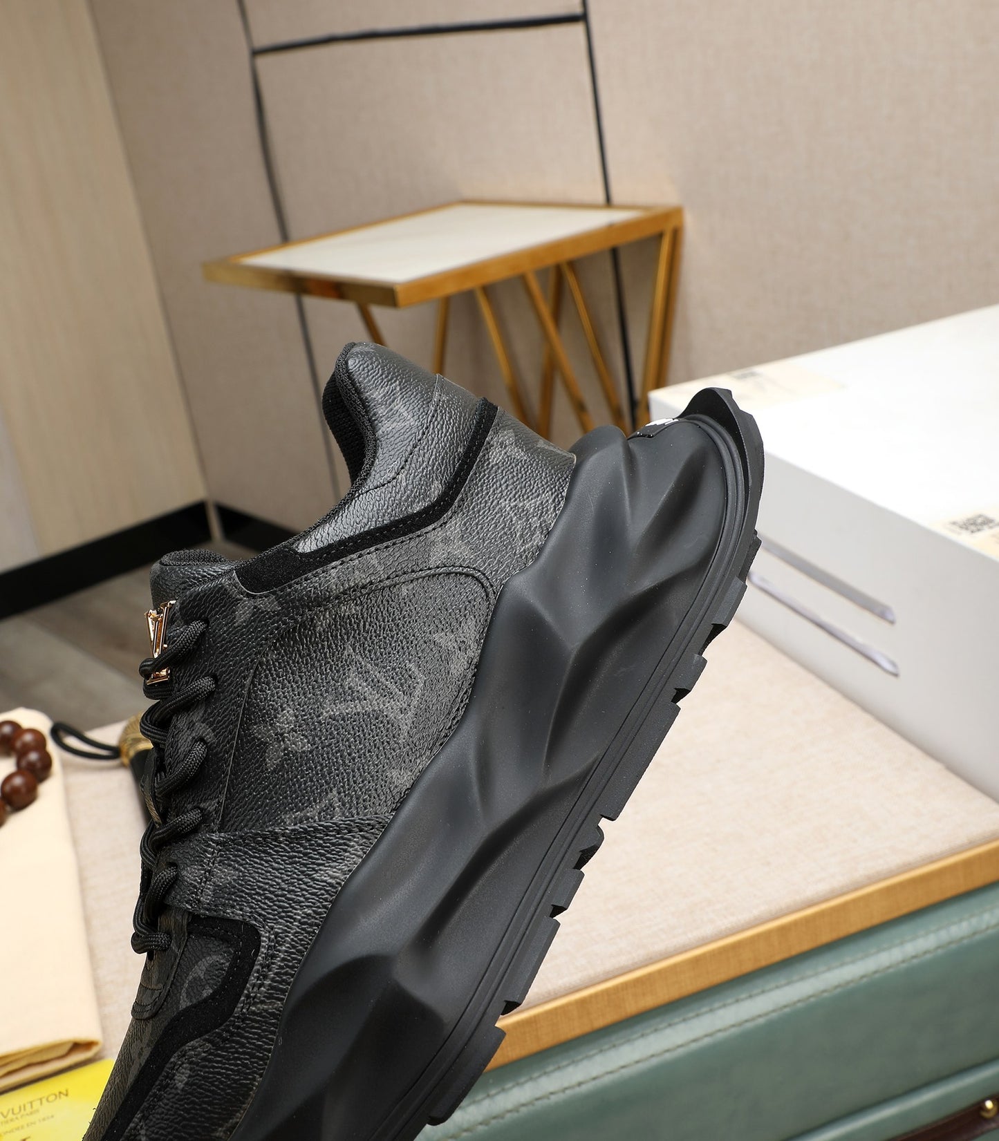 Lvv fashion luxury printed rubber sole sports shoes 0724121601