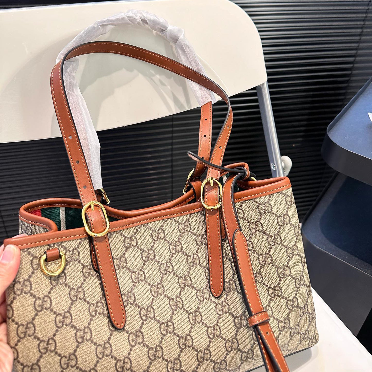 G Emblem Tote Bag 1824081210