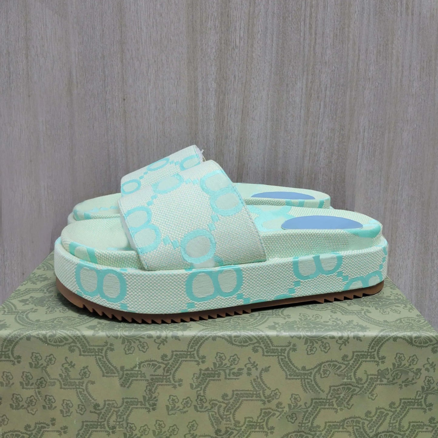 Fashion Sandals slippers Luxury 1025073104