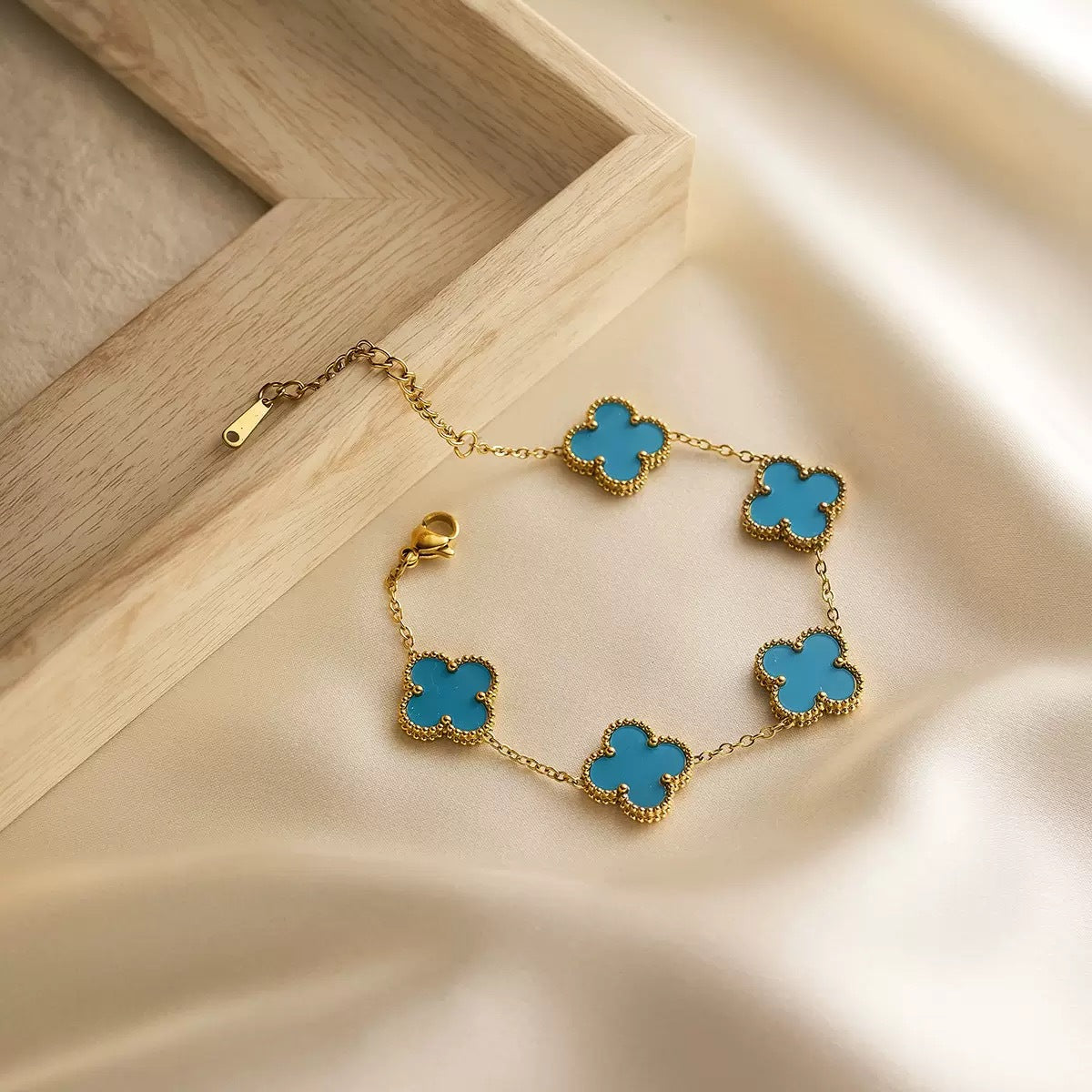 Five-leaf flower lucky chain bracelet 2025081114