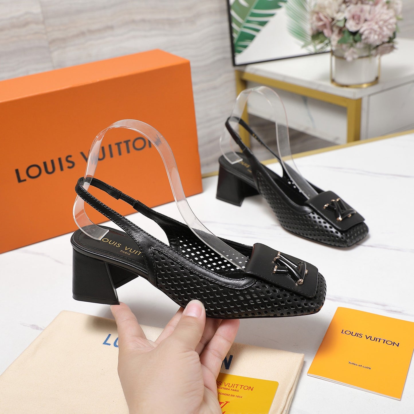 Lvv perforated sandals 0725102303