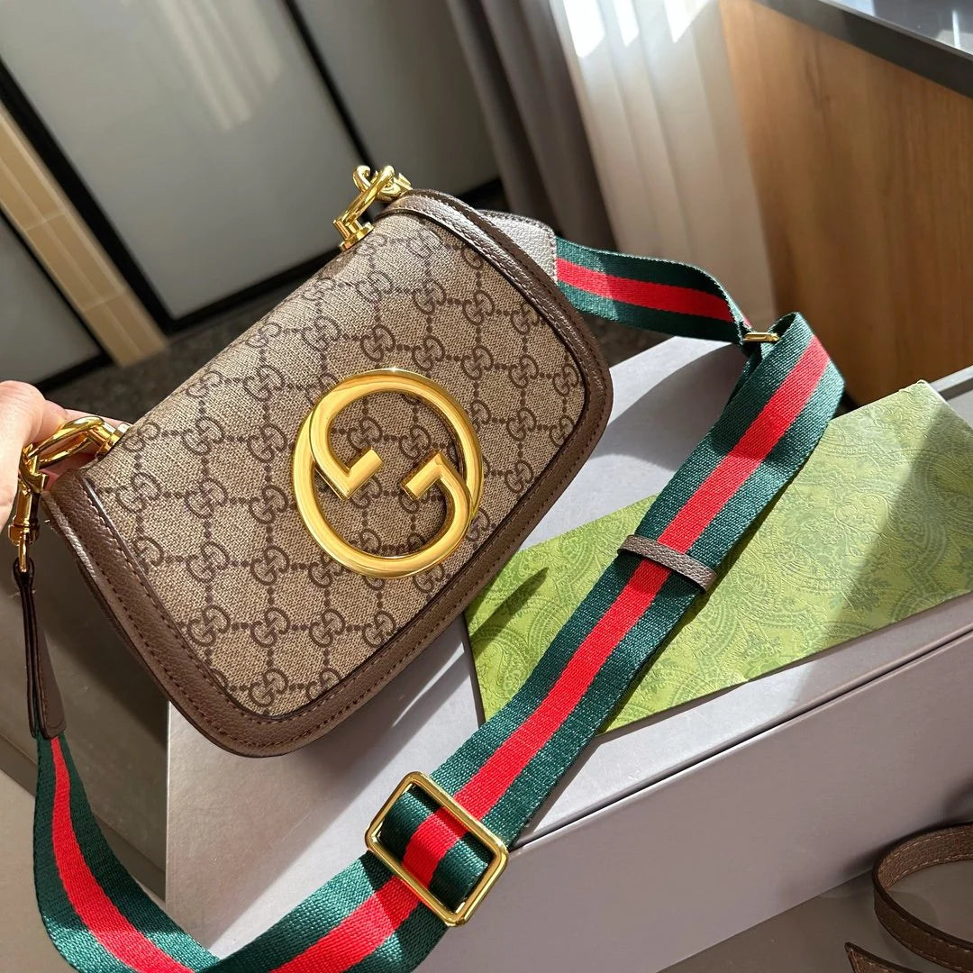 New Fashionable and Versatile Classic Women's Bag 1024012207