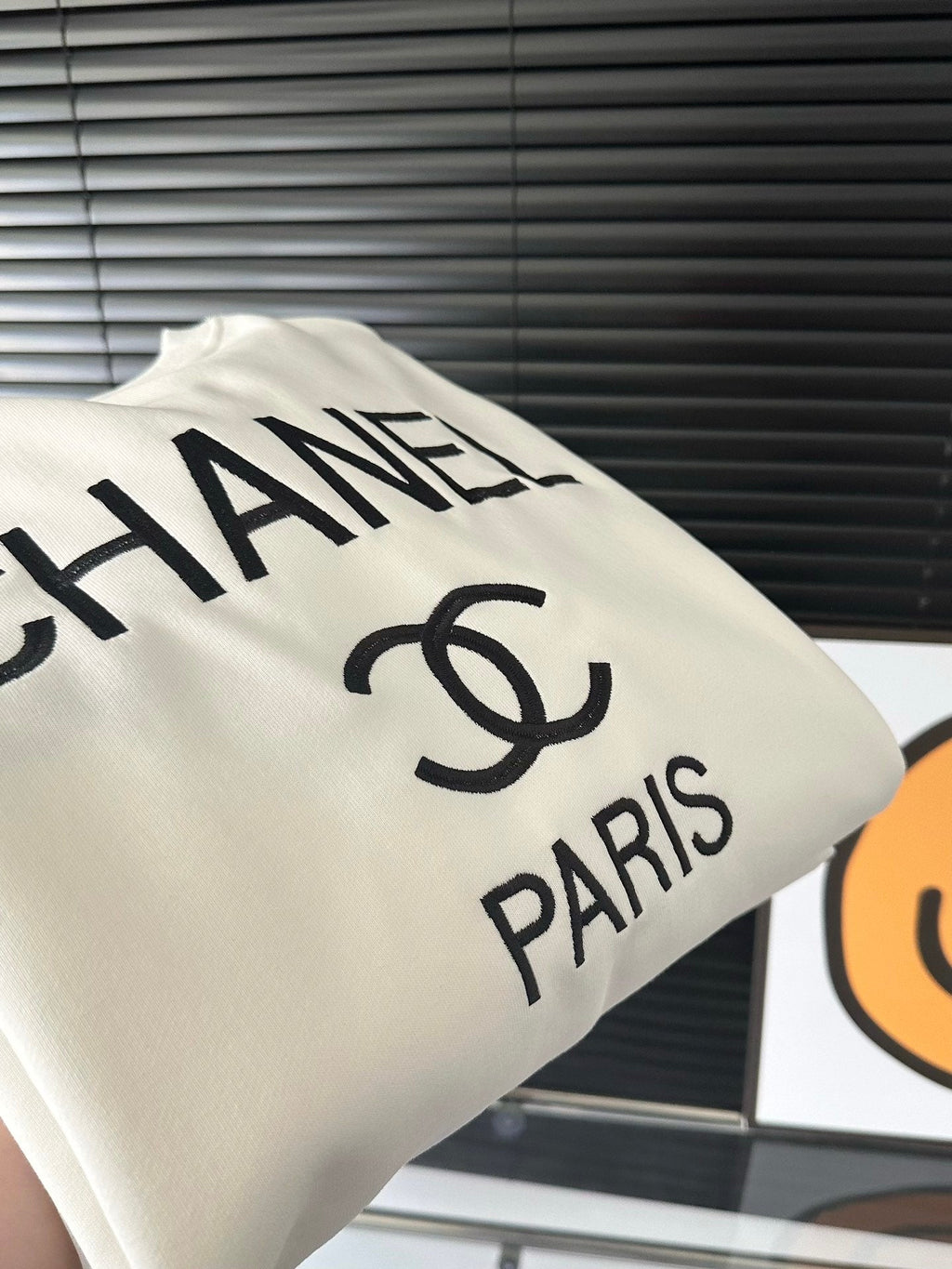 Black and white crew neck sweatshirt with front and back embroidery logo XC0823100906