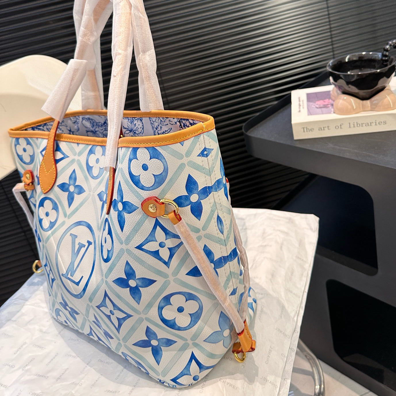 L Neverfull Shopping Bag 1824070306