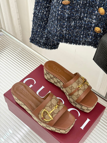 GG Thick-soled slippers with horse bit buckles 0725102402