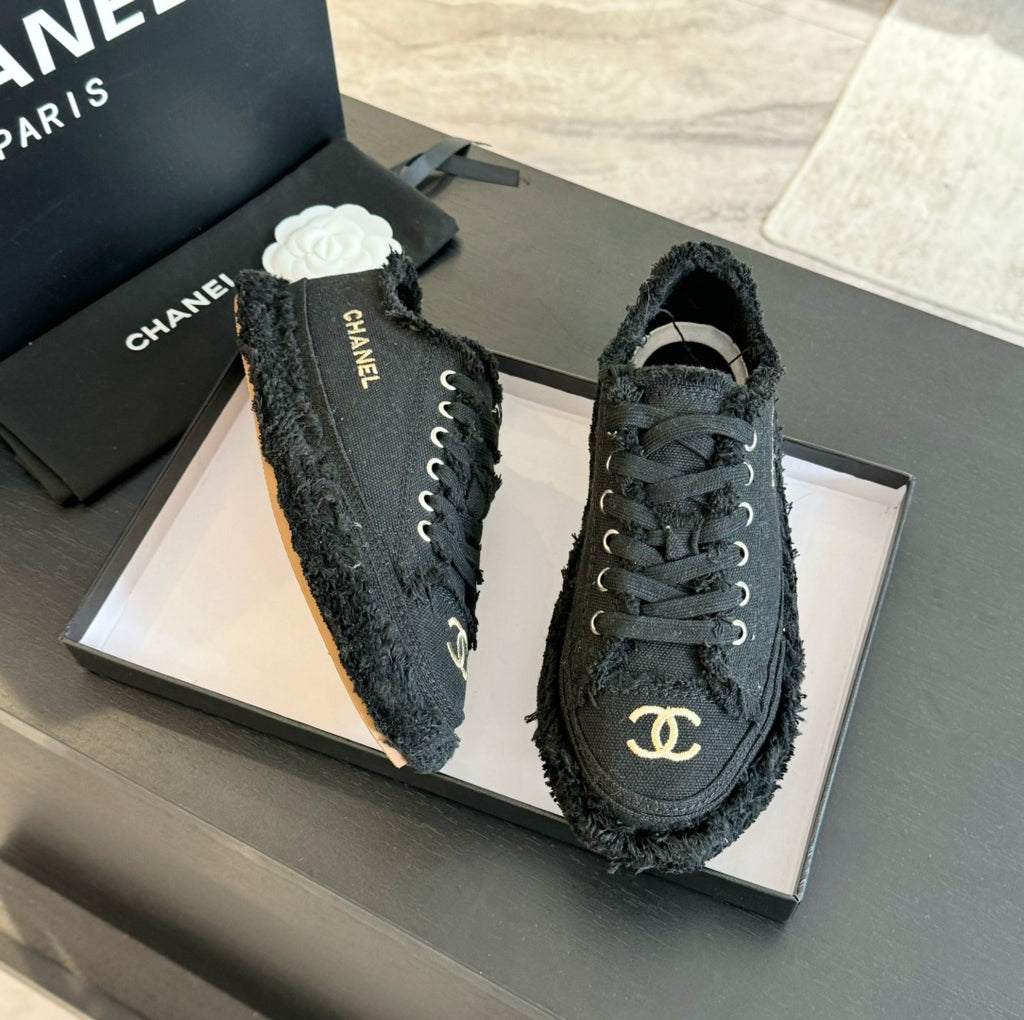 CNL Luxury Fashion Embroidered Tassel Casual Shoes Canvas Shoes 0725020803