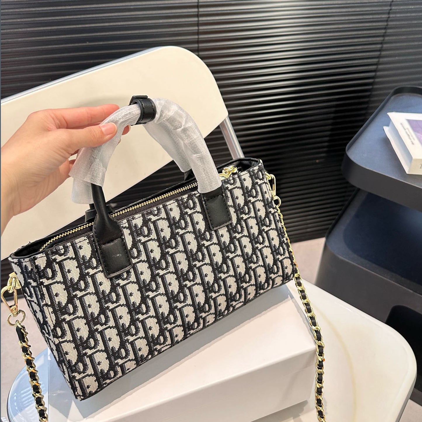 DIO New Size Tote Bag XC24092430