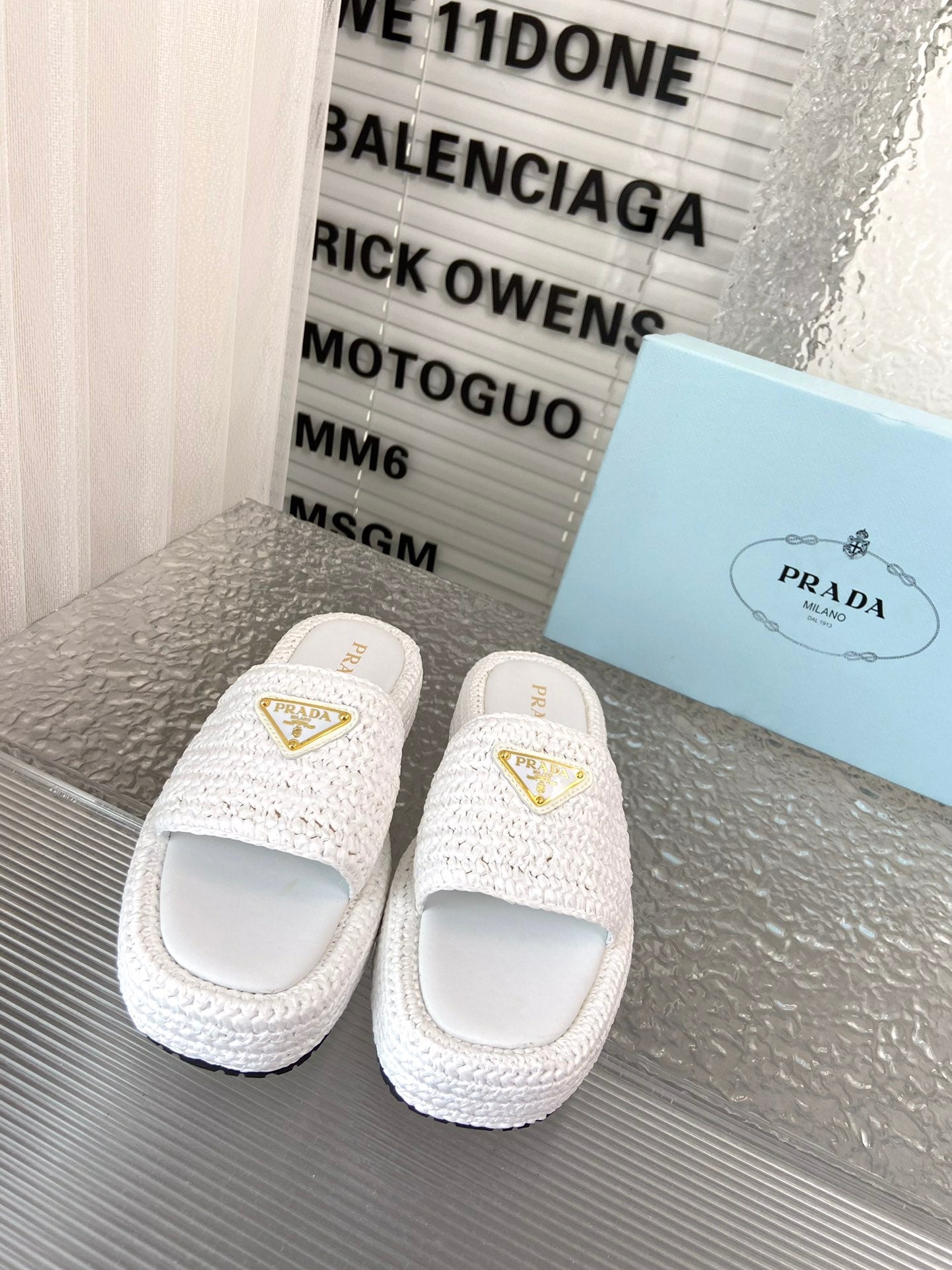 Spring and summer new style woven thick-soled triangle buckle strap slippers 0724032001