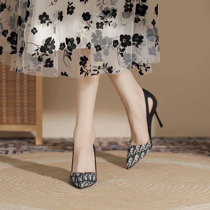 Pointed Toe Pumps 0823120606