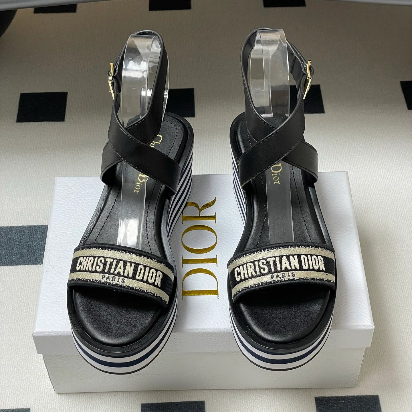 New wedge heel embroidered striped thick soled sandals 1025032132