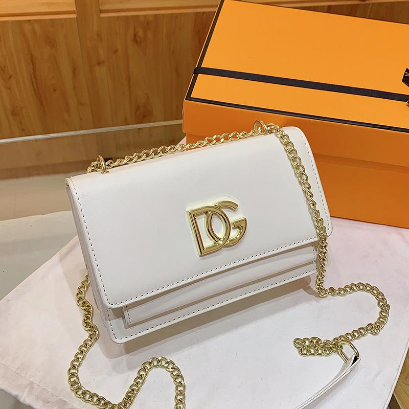 New Fashion Trend Shoulder Messenger Bag All-match Tofu Bag 1024041614