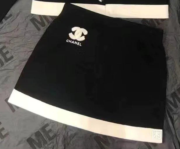 New Women's Clothing French Knitted Cardigan Sweater Skirt Fashion Two-Piece Suit 1024030607