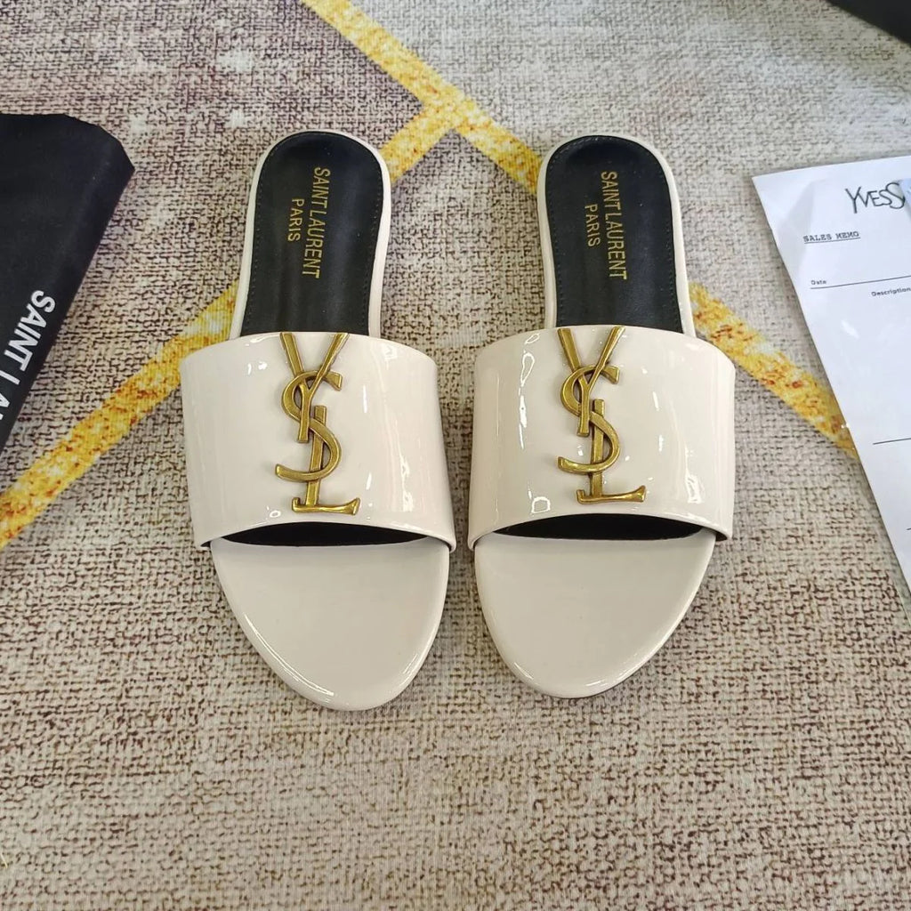 New Slippers Fashion Sandals 1024031124