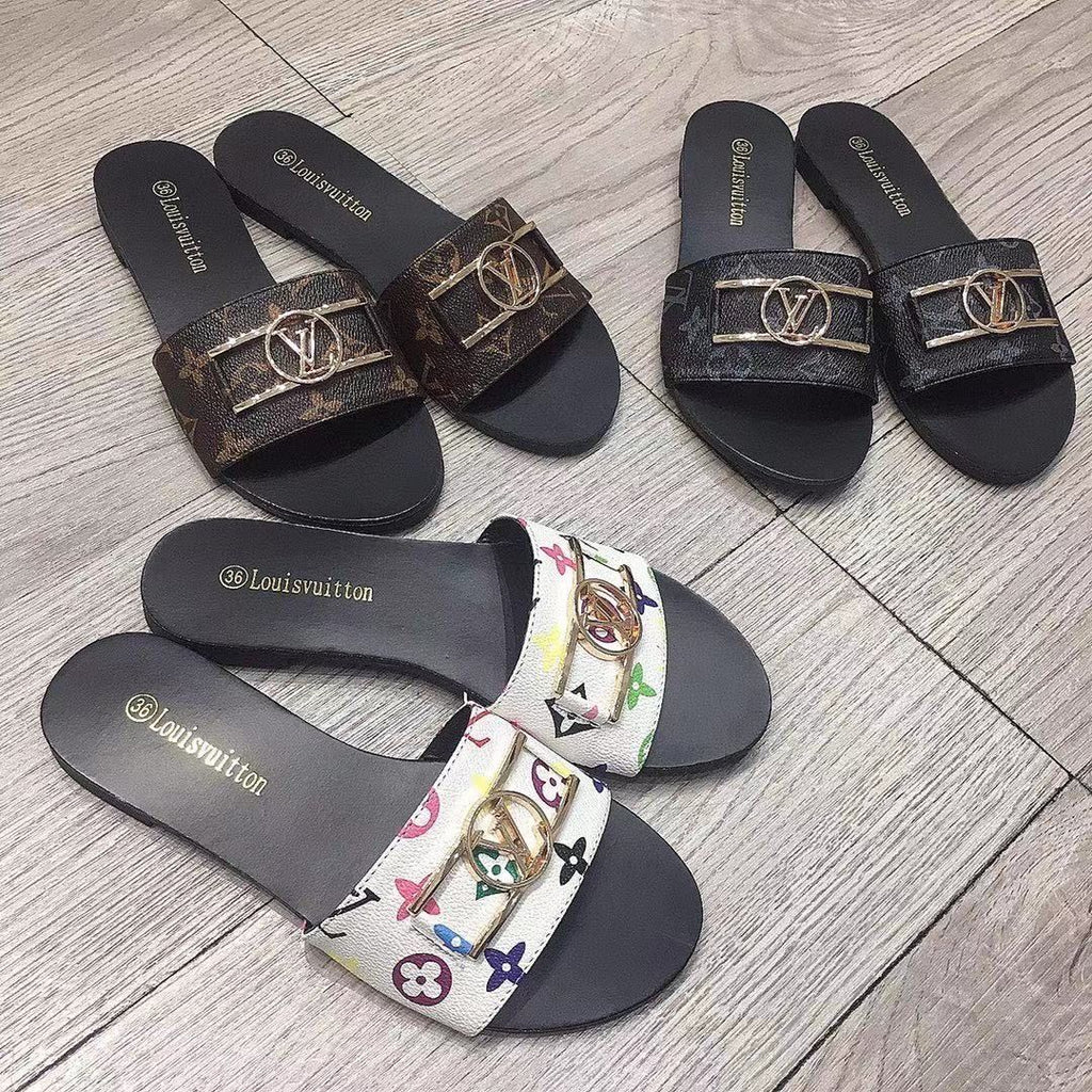 New Fashion Versatile Female Slippers 1024042404