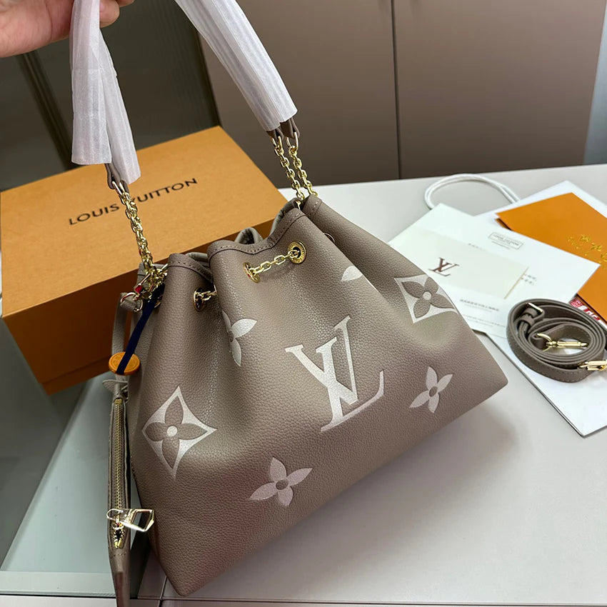 Versatile Classic Large Capacity Shopping Bag 1024062614