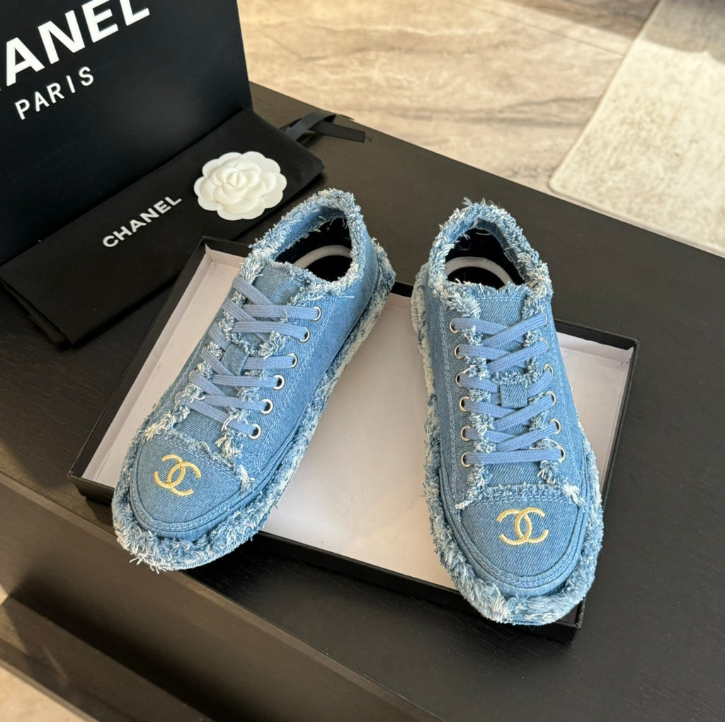 CNL Luxury Fashion Embroidered Tassel Casual Shoes Canvas Shoes 0725020803