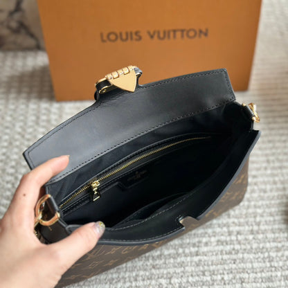 Double layer lock chain armpit bag 1824040708