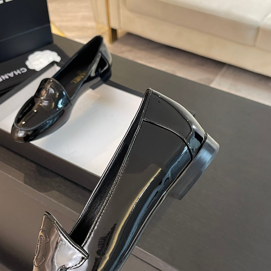 CNL luxury fashion patent leather loafers 0725020801