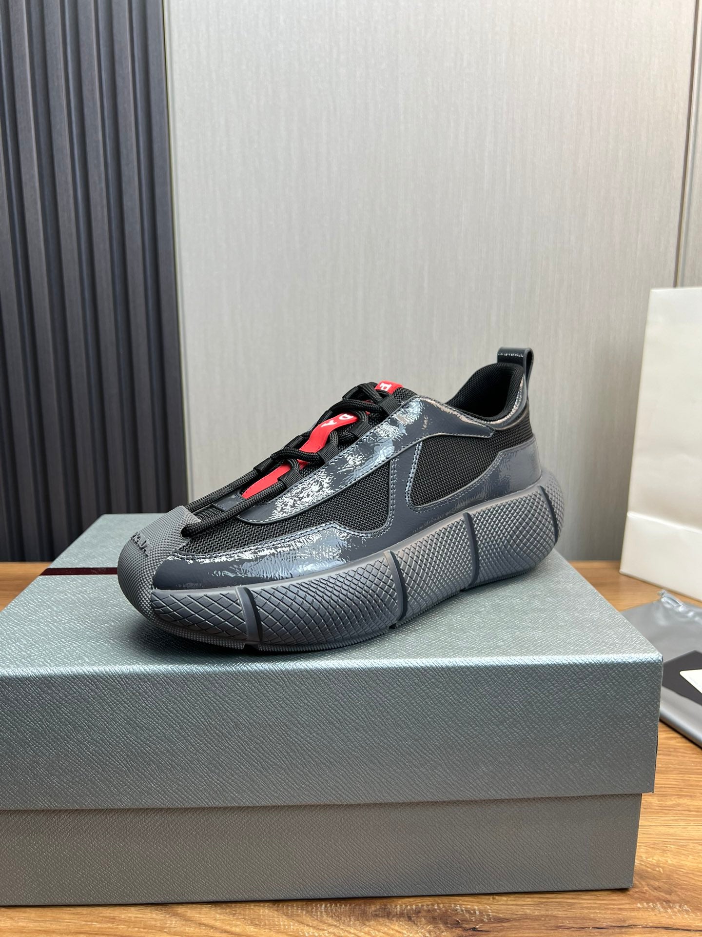 PR patent leather and mesh lace-up sneakers 0724111901