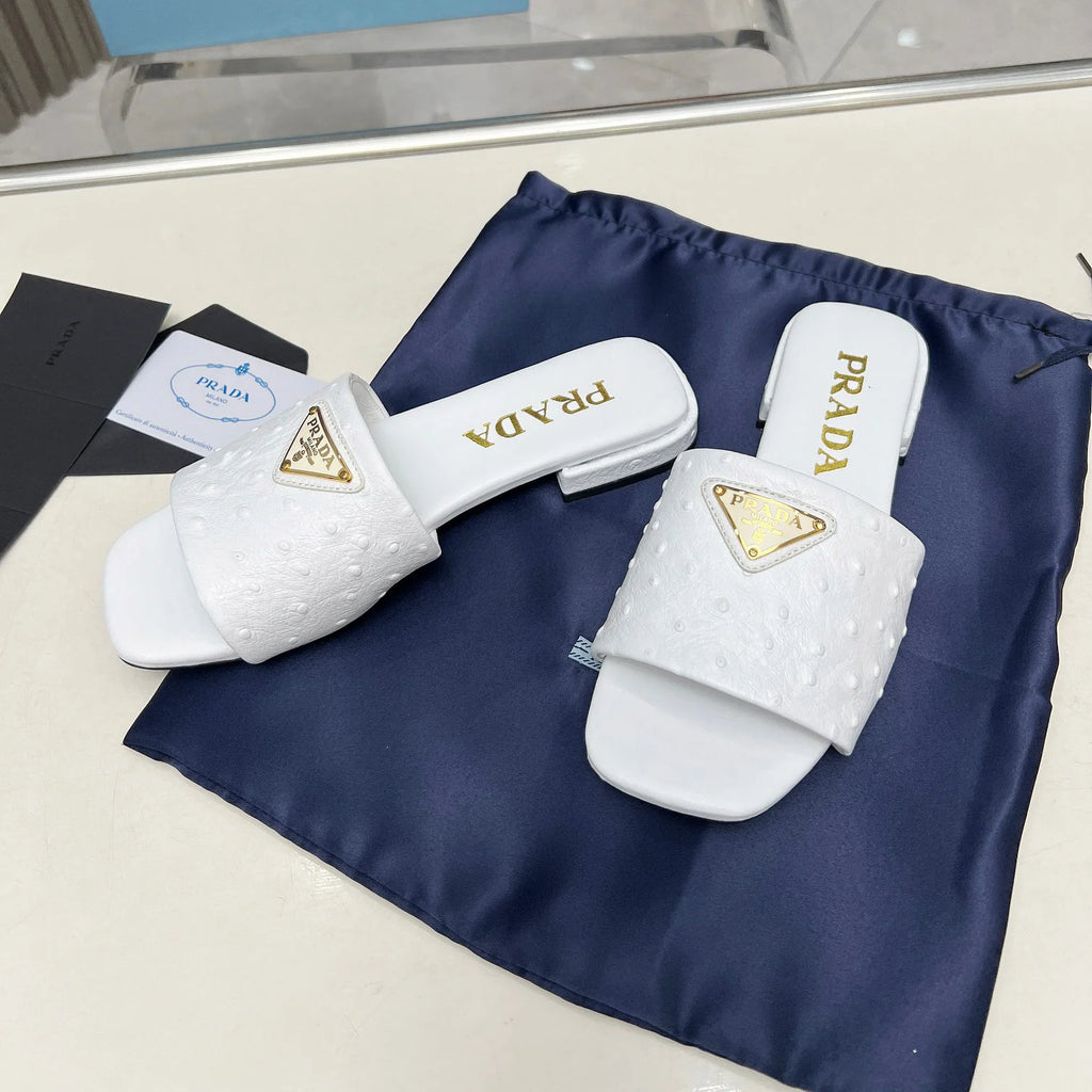 New fashion and versatile flip-flops 1025062404