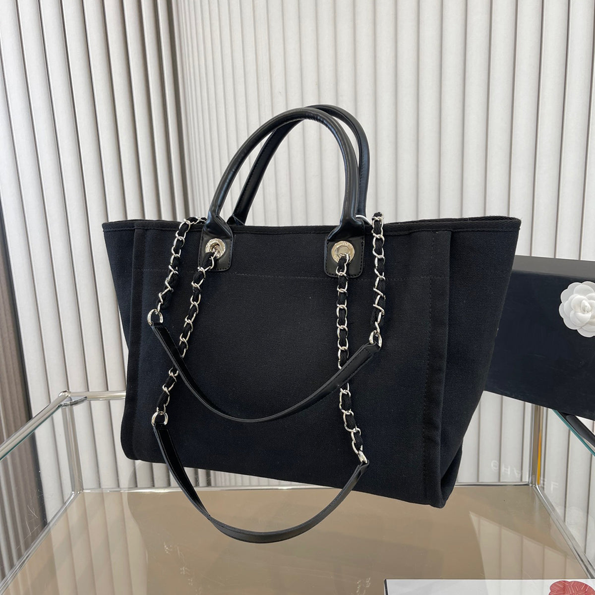 Lightweight and large capacity fashionable bag WLF10040423