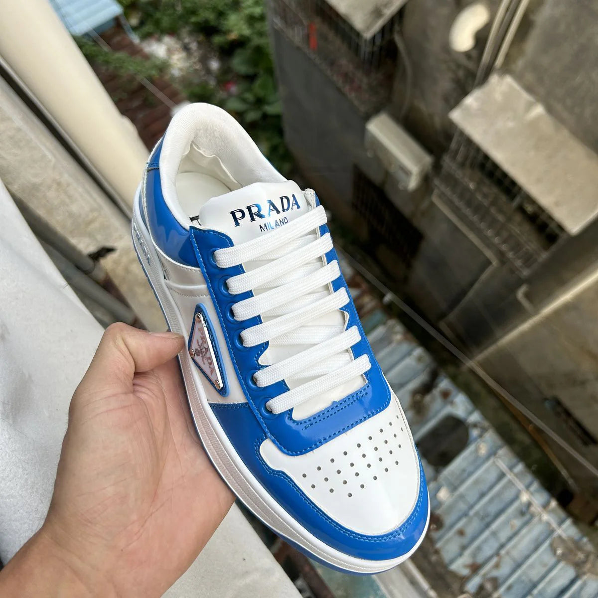 P New Women's Shoes Casual Shoes Triangle Buckle Lace-up Sneakers 1024060508