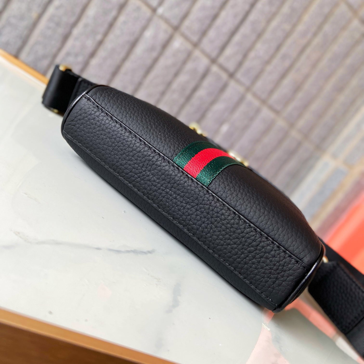 New Fashion Black V Logo Men's bagsXC052023110606