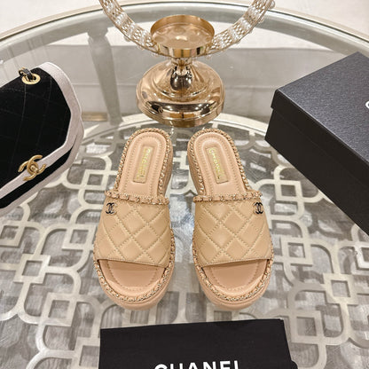 CNL's new thick-soled slippers 0725082204