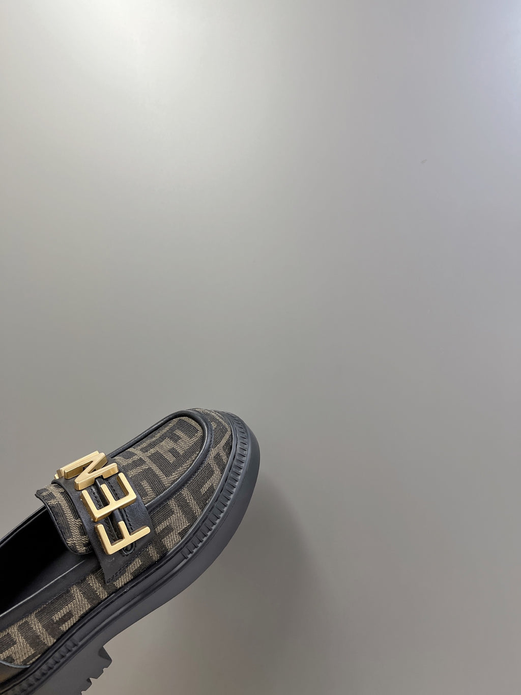 Letter buckle loafers XC0123072818