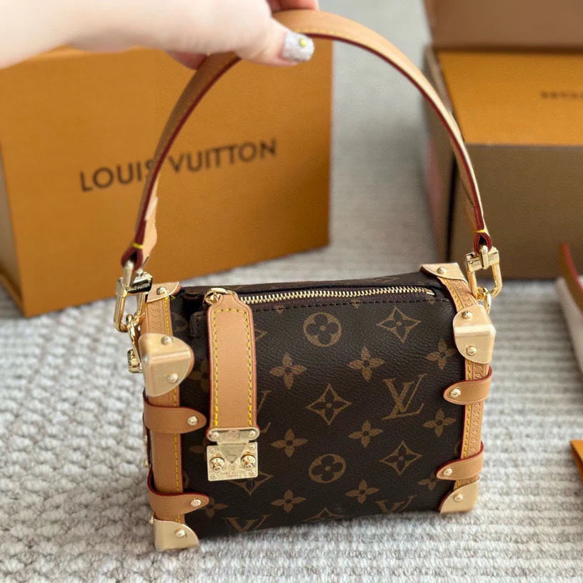 Soft Box Bag Crossbody 1925022403