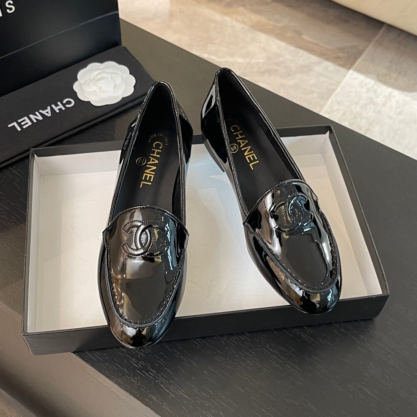 CNL luxury fashion patent leather loafers 0725020801
